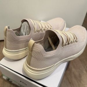 NWT APL Techloom Breeze Sneakers
